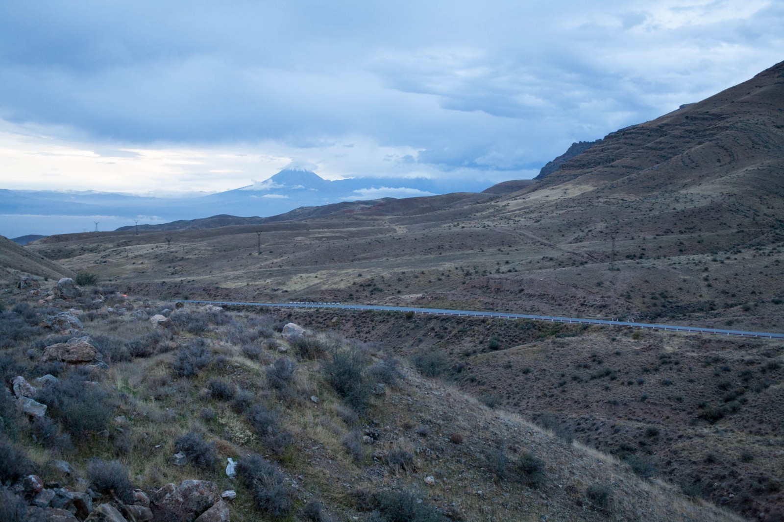 Ararat v oblacích