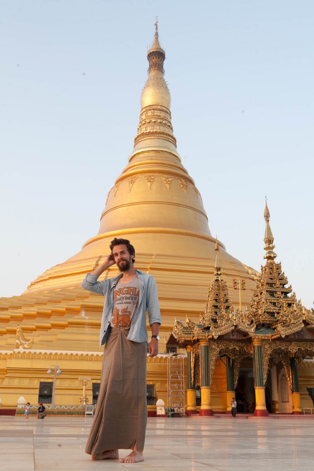 Marek před pagodou v Naypyitaw